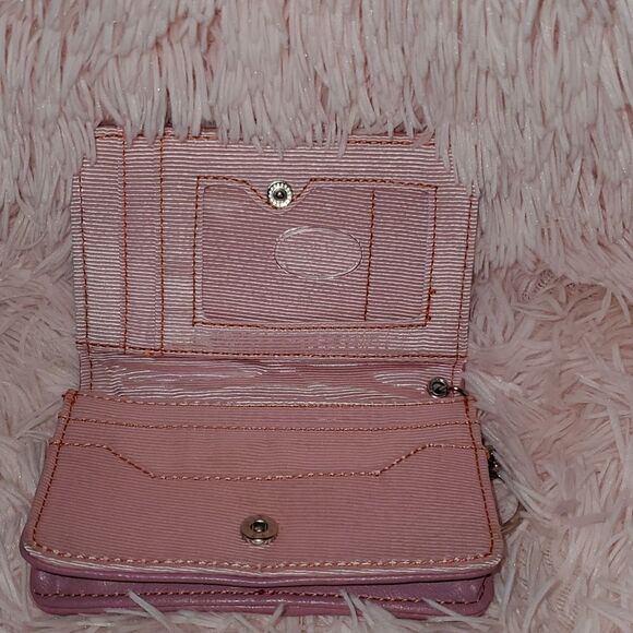 Liz Claiborne Small Wallet - Picture 5 of 8